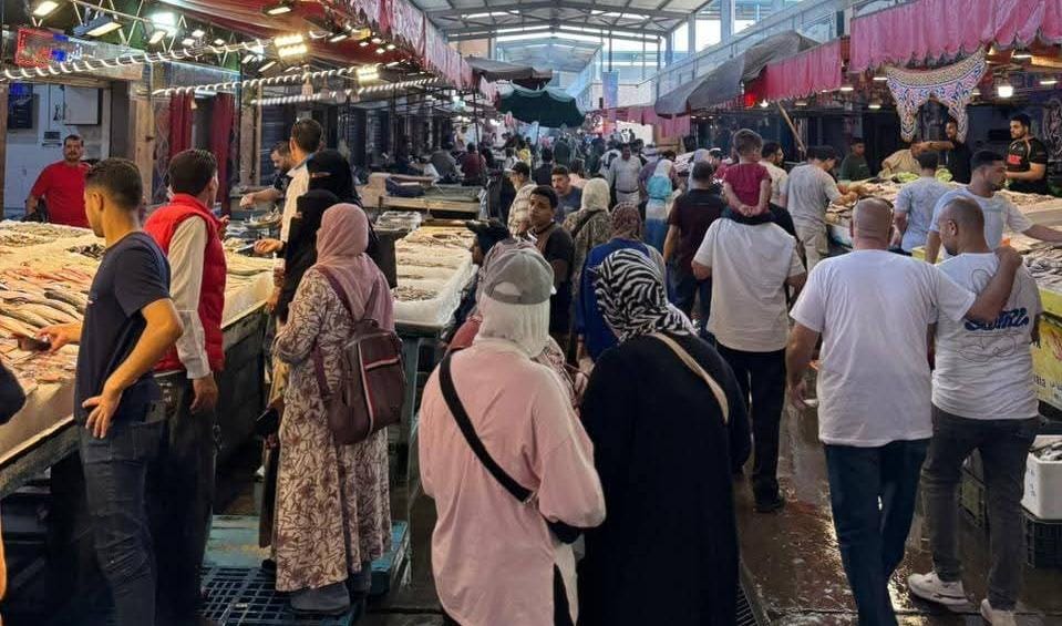 سوق الأسماك الحضاري ومول الأوتليت يستقبلان الآلاف من أبناء بورسعيد وزوارها