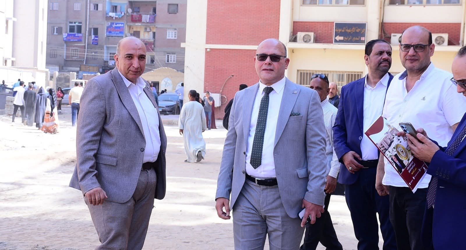 رئيس جامعة سوهاج يتابع الأعمال الإنشائية بالموقع العام لمستشفى الجراحات التخصصية