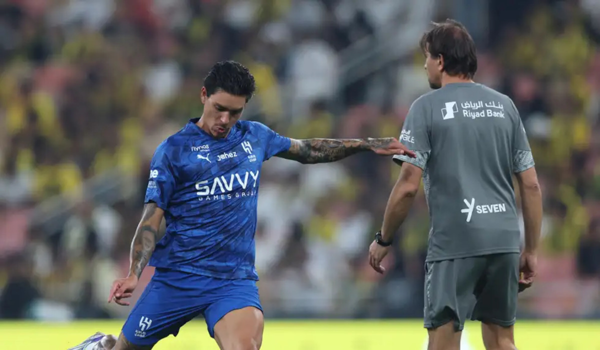 الهلال يفلت من كمين الفتح في الدقائق الأخيرة