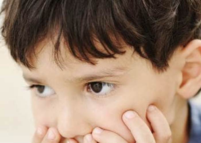 بعد انتشاره في المدارس وتهديد الأطفال.. ماهو الفيروس المخلوي وطرق علاجه؟