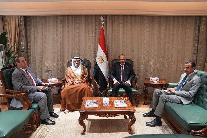 وزير العمل يبحث مع السفير الإماراتي تعزيز التعاون في مجالات التدريب وتنقل الأيدي العاملة