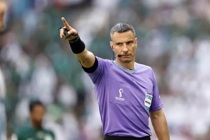 السلوفيني فينتشيتش حكما لمواجهة تشيلسي وبرشلونة في دوري الأبطال