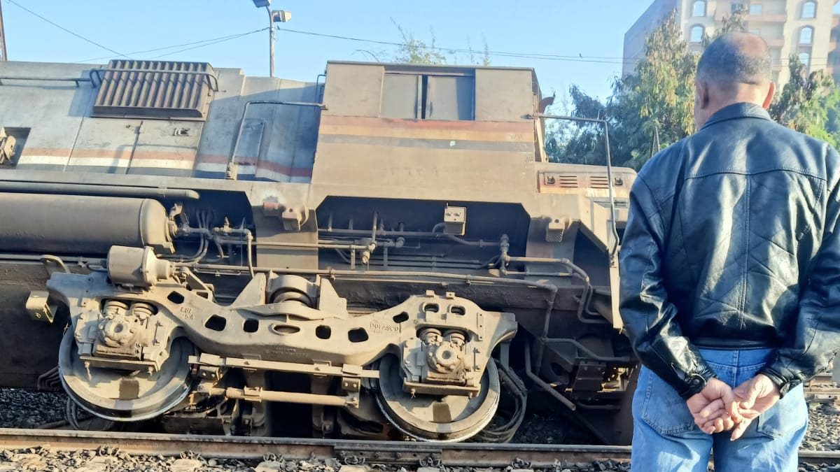 انقلاب جرار صيانة في محطة التوفيقية بالبحيرة