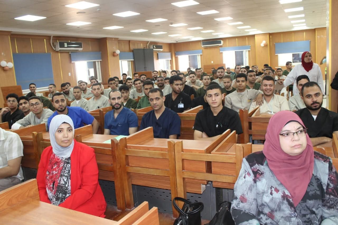 جامعة بني سويف تنظم ندوة توعوية بمستشفياتها الجامعية لمناهضة العنف ضد المرأة