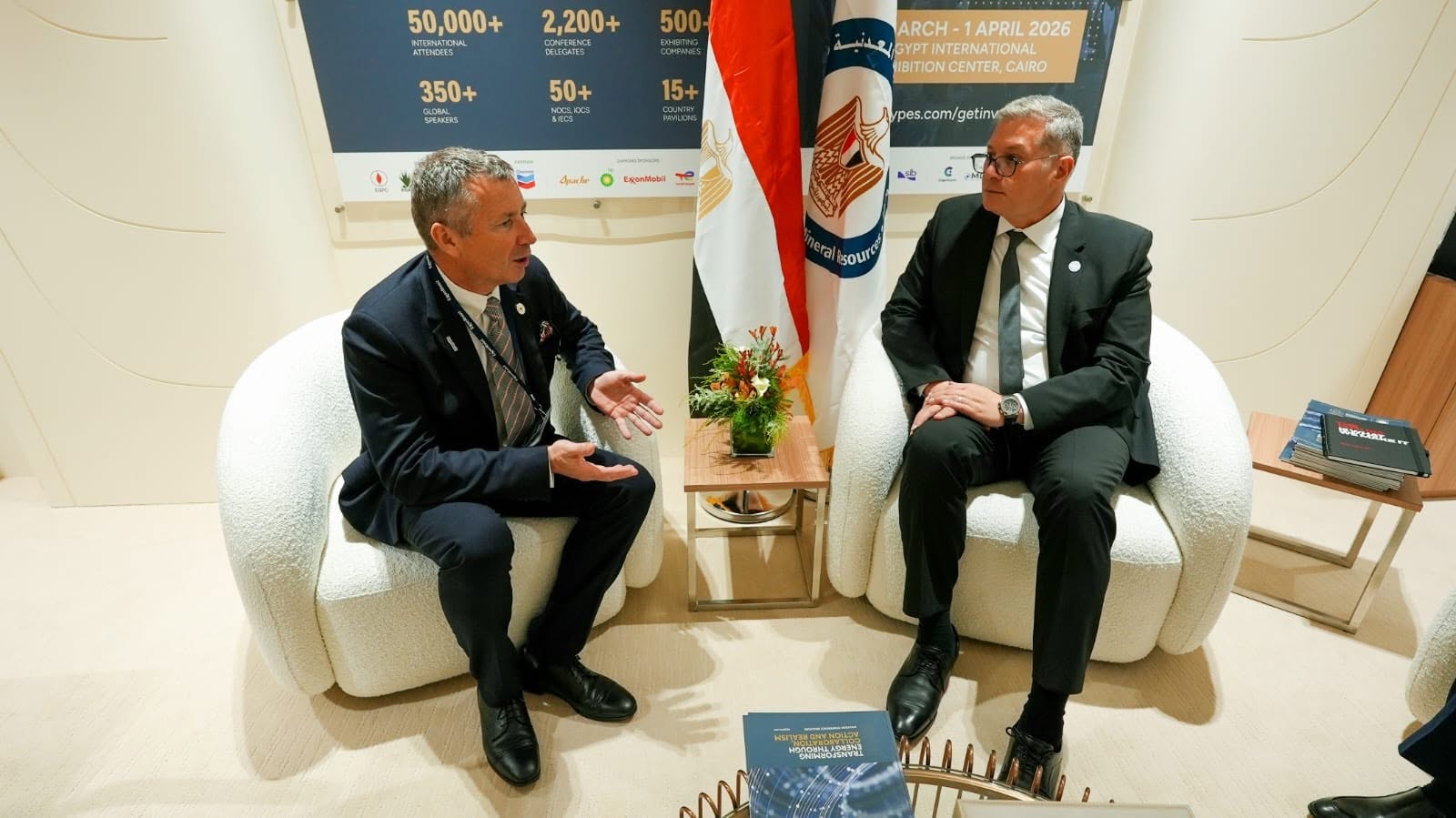 إكسون موبيل العالمية تبحث عن الغاز غرب حقل ظهر