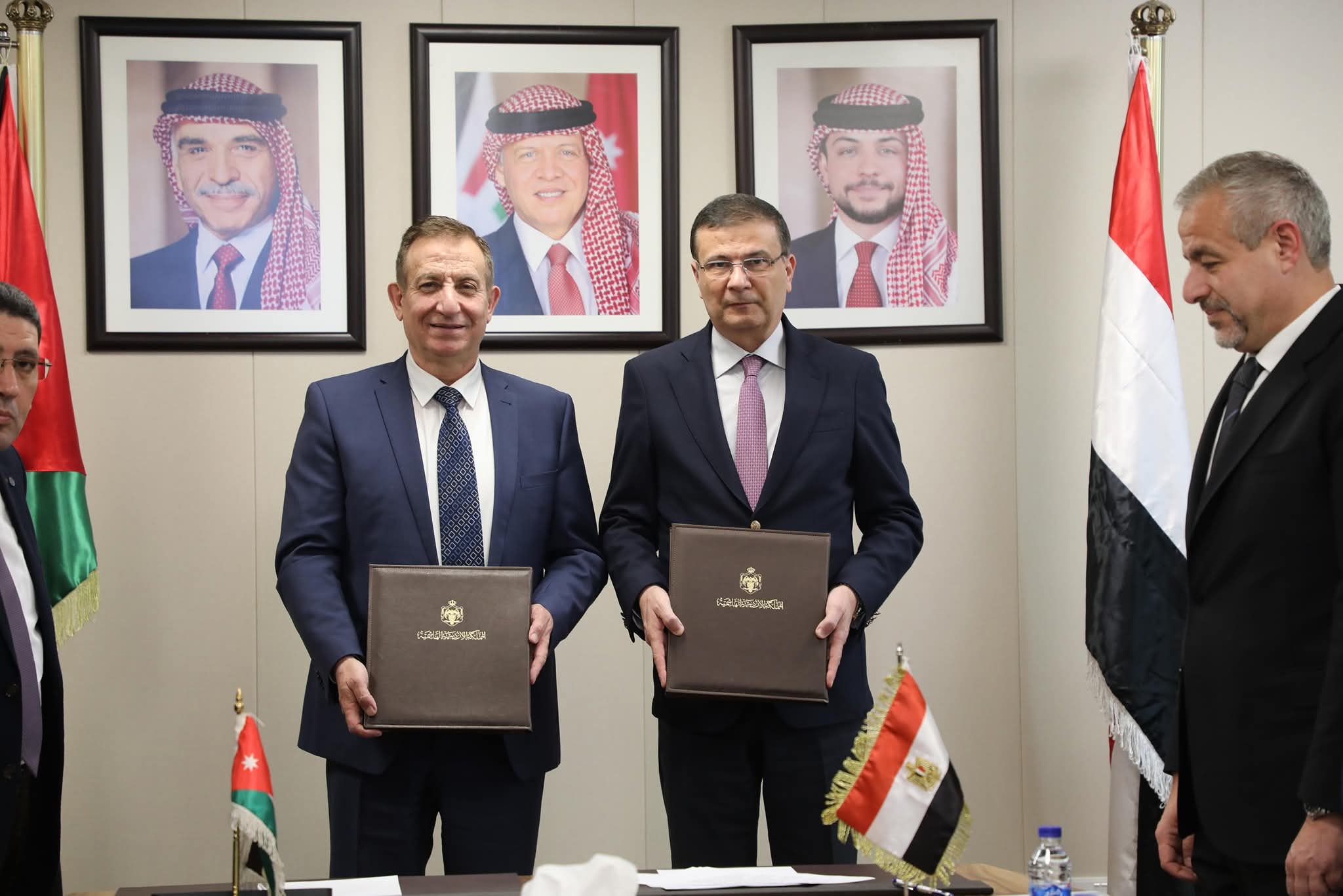 وزير الزراعة يبحث مع نظيره الأردني تعزيز التعاون المشترك