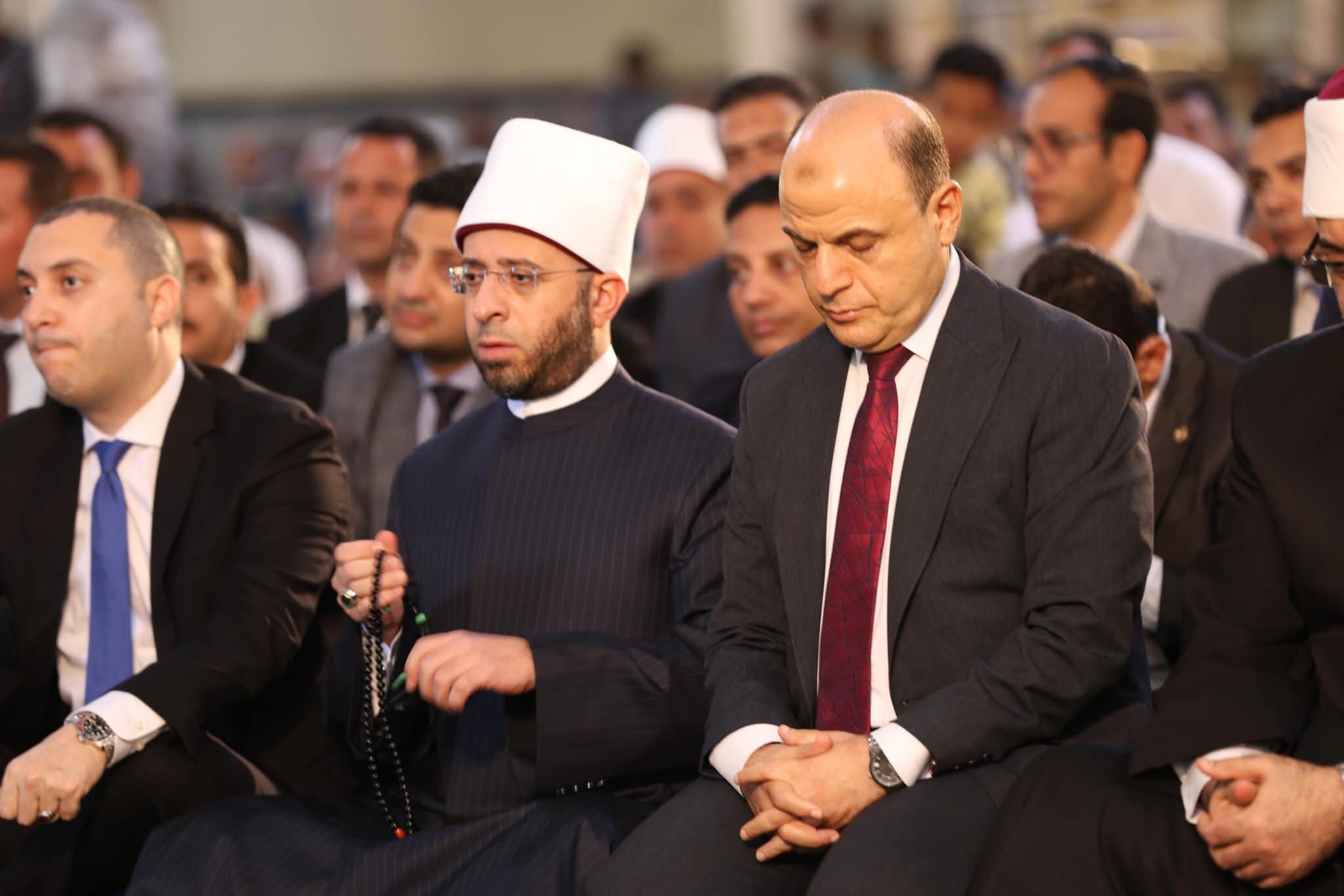 وزير الأوقاف ومفتي الجمهورية ومحافظ كفرالشيخ يؤدون صلاة الجمعة بمسجد إبراهيم الدسوقي