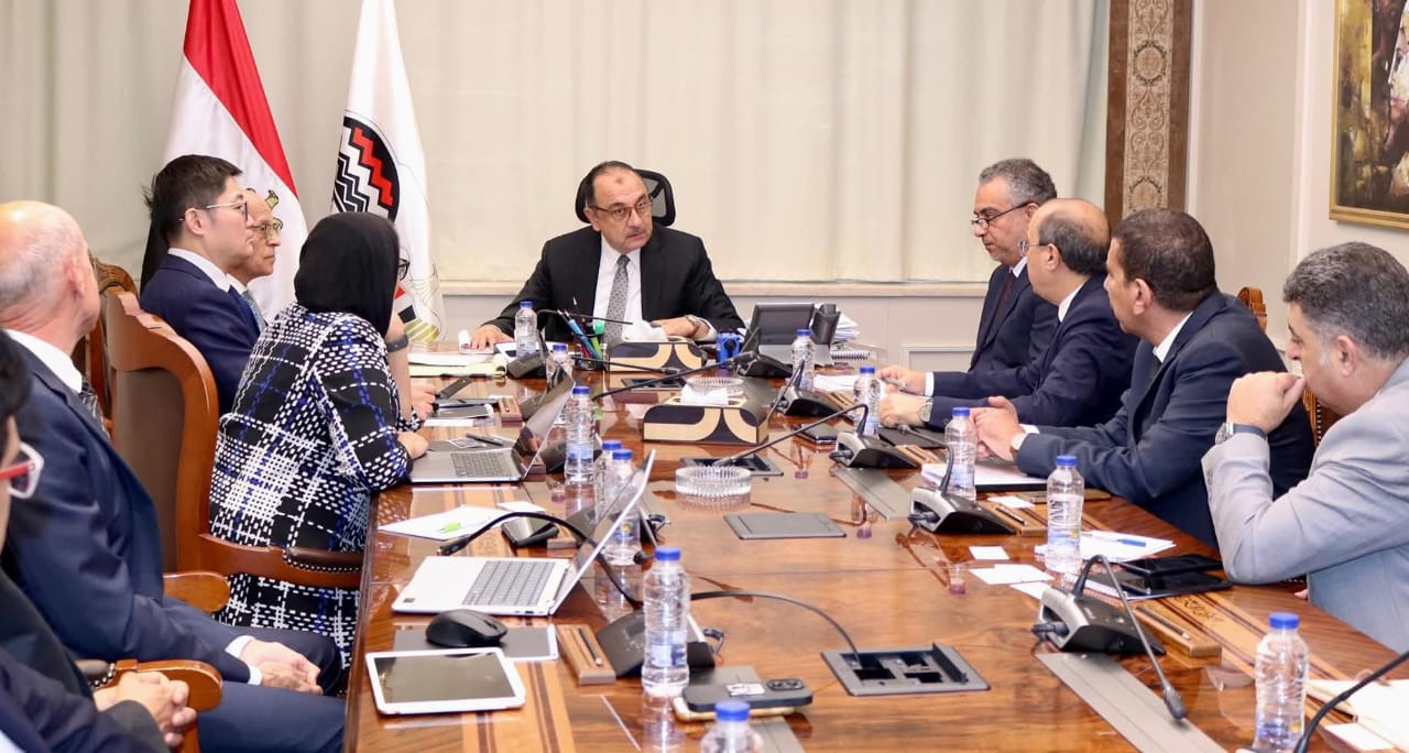 وزير قطاع الأعمال يبحث مستجدات مشروع الأمونيا الخضراء بشركة النصر للأسمدة
