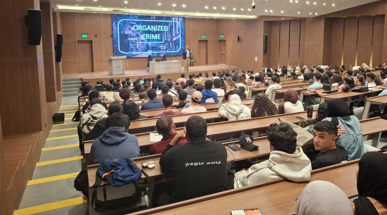 بدء تجربة التدريس المشترك بين كلية الحقوق جامعة عين شمس وكلية القانون بجامعة إسيكس البريطانية