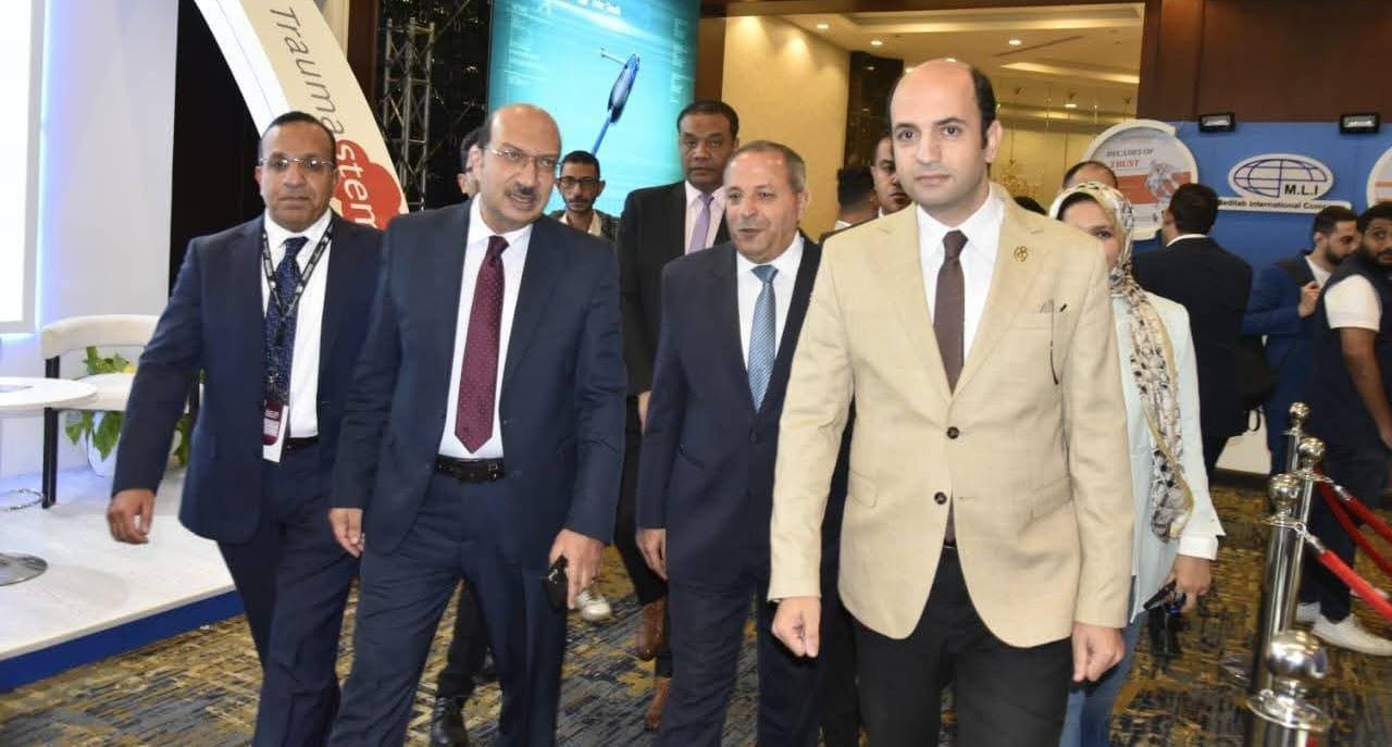 محافظ بورسعيد يشهد فعاليات المؤتمر السنوي للجمعية المصرية لجراحة القلب والصدر