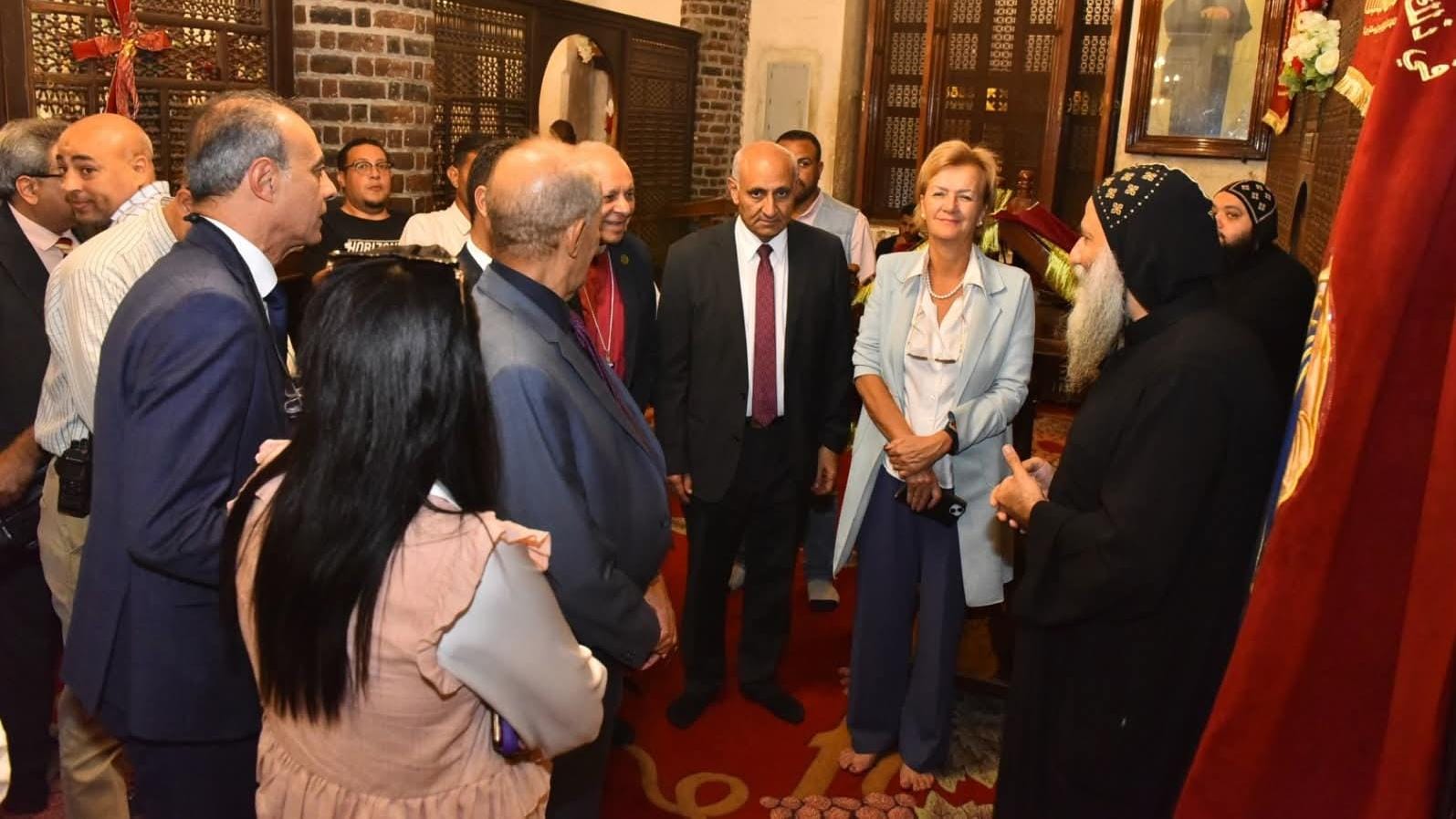 رئيس الطائفة الإنجيلية يشيد بجهود محافظ أسيوط في تطوير مسار العائلة المقدسة
