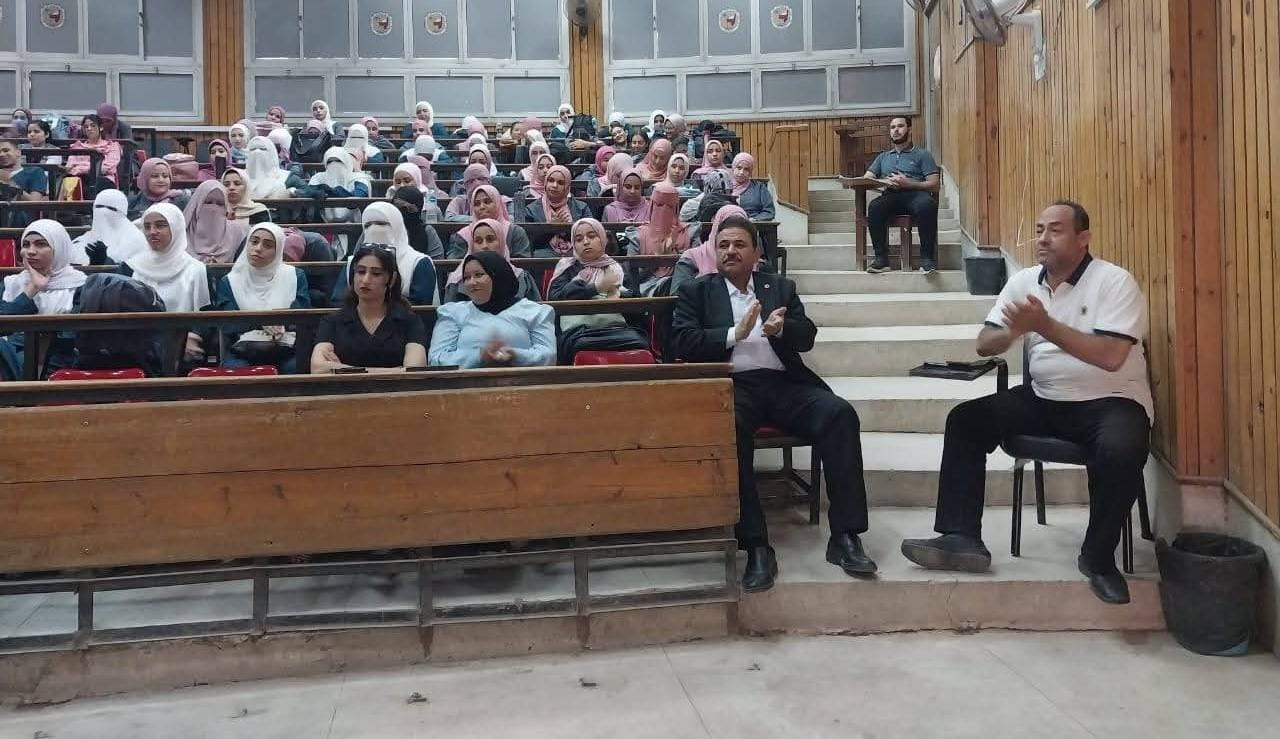 جامعة سوهاج تشهد ندوات توعوية بالتعاون مع الأزهر الشريف