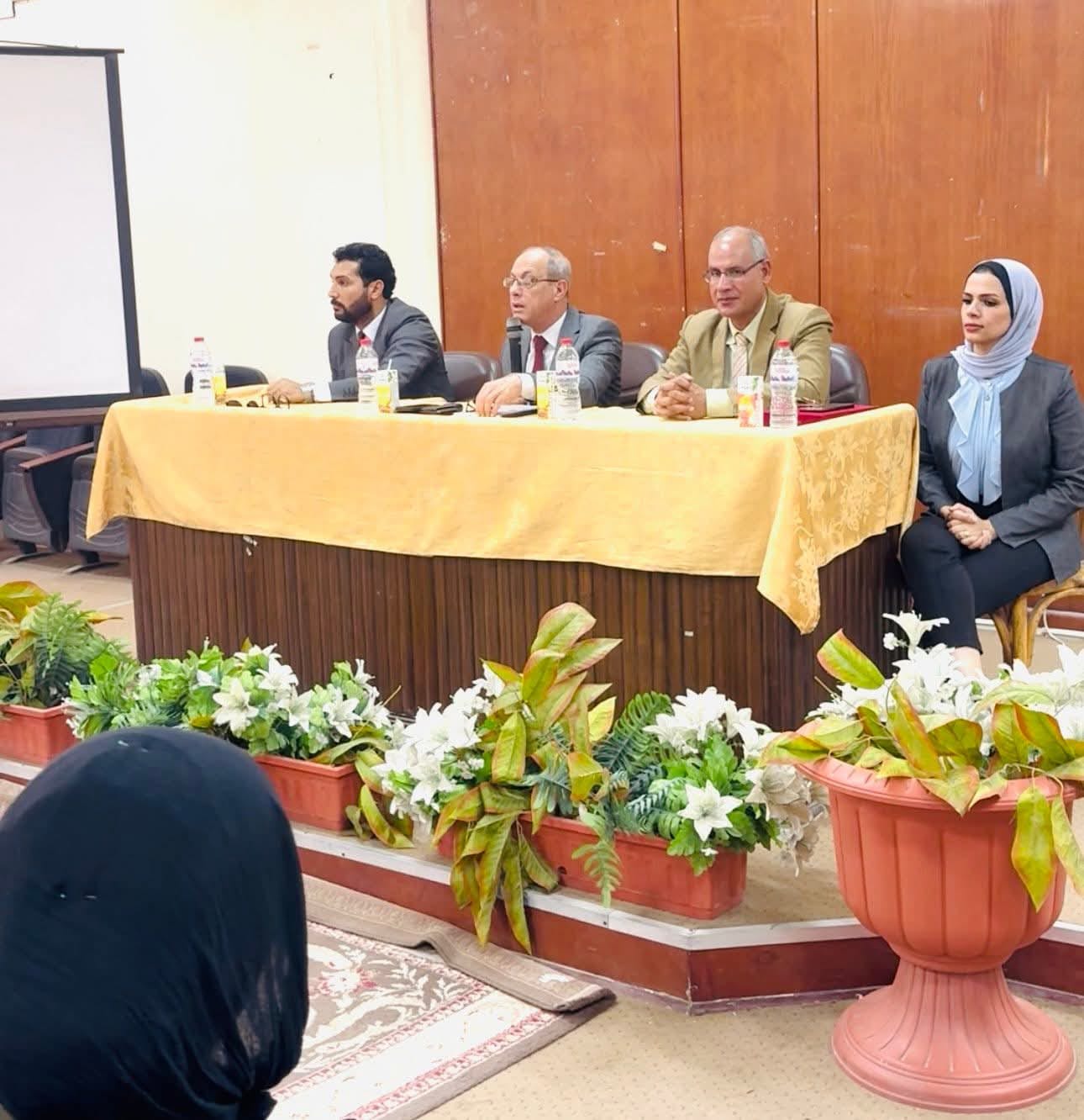 آداب حلوان تنظم ندوة تحديات الأمن القومي المصري في عصر الذكاء الاصطناعي