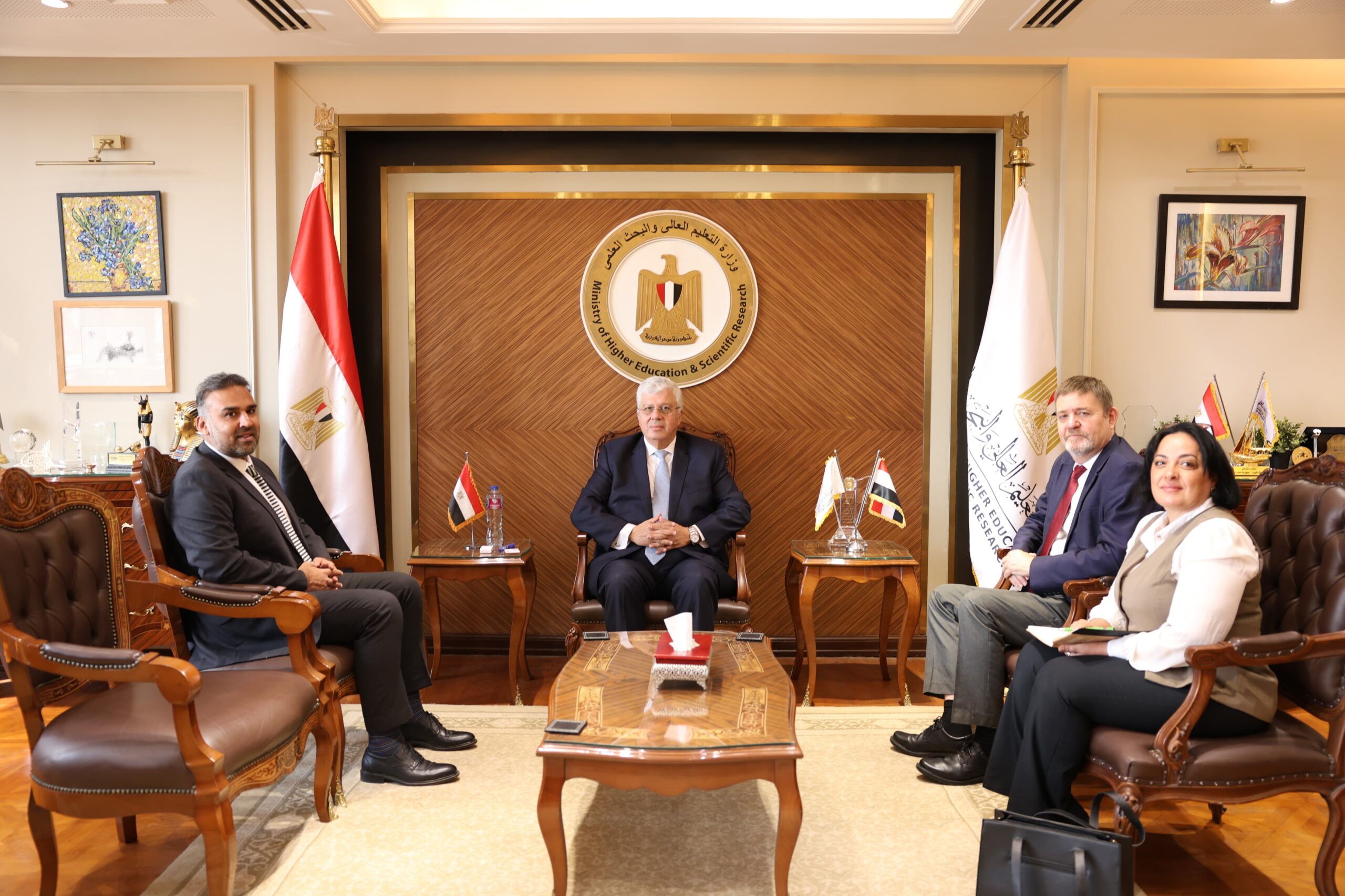 وزير التعليم العالي يبحث تعزيز التعاون مع المجلس الثقافي البريطاني