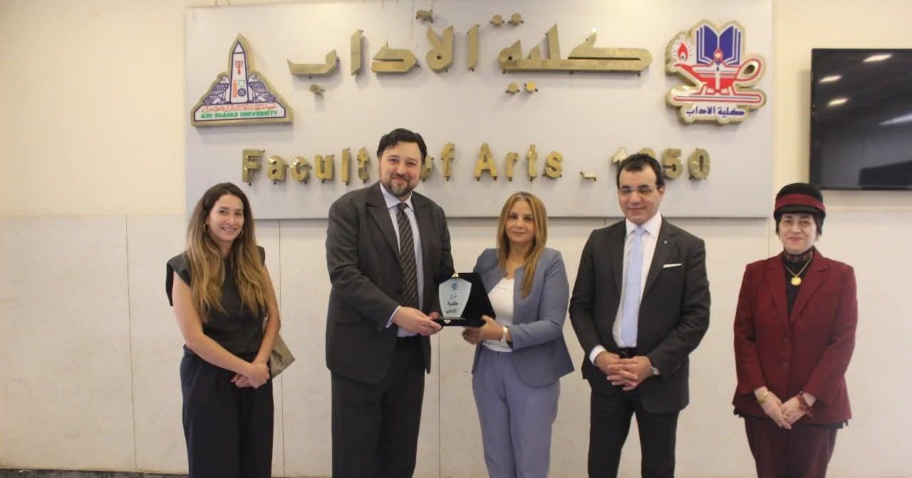 تعاون أكاديمي دولي بين كلية الآداب جامعة عين شمس وجامعة إيسكس البريطانية