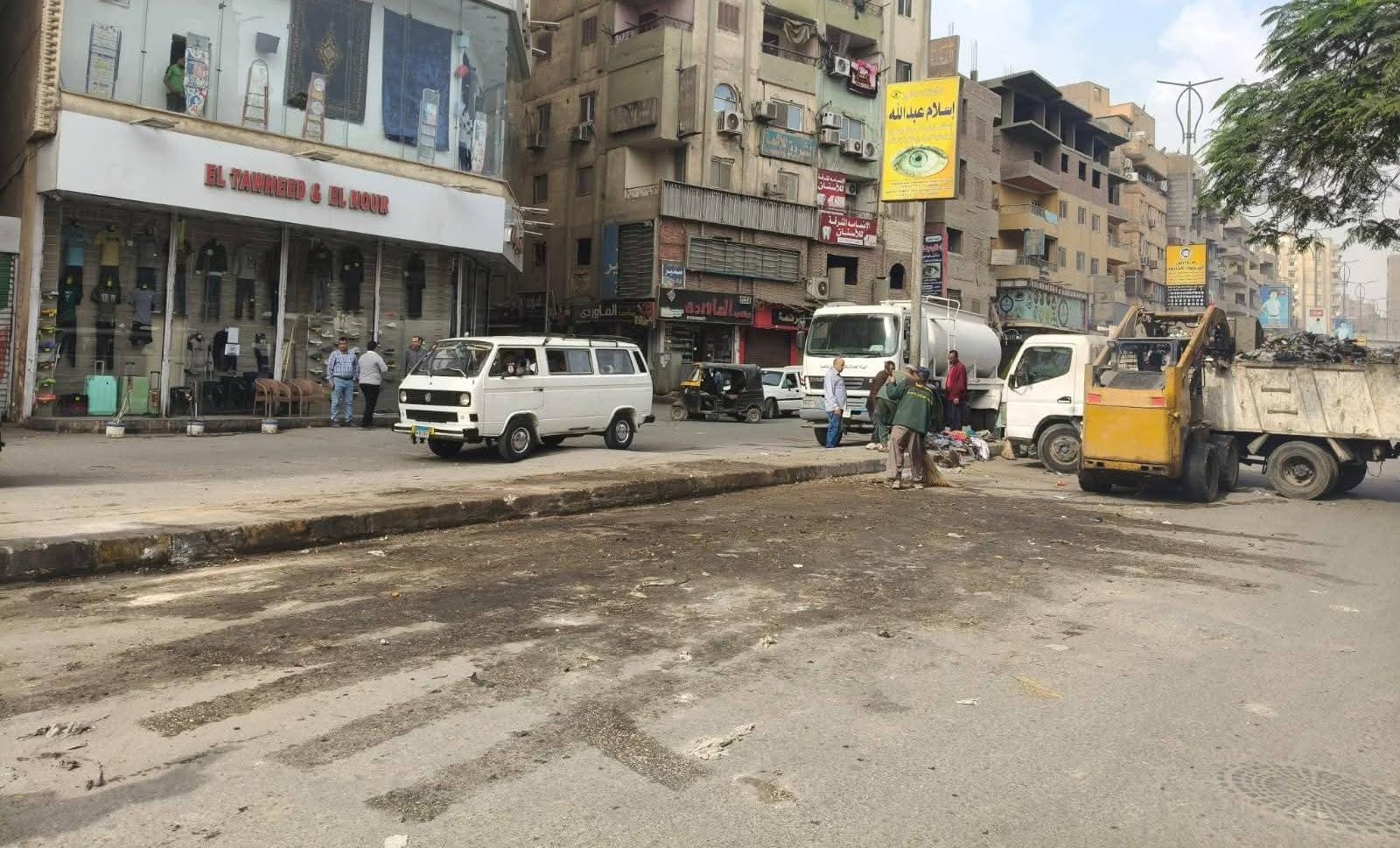 محافظة الجيزة تنفذ حملة نظافة مكبرة بشارع عثمان محرم في الطالبية والعمرانية