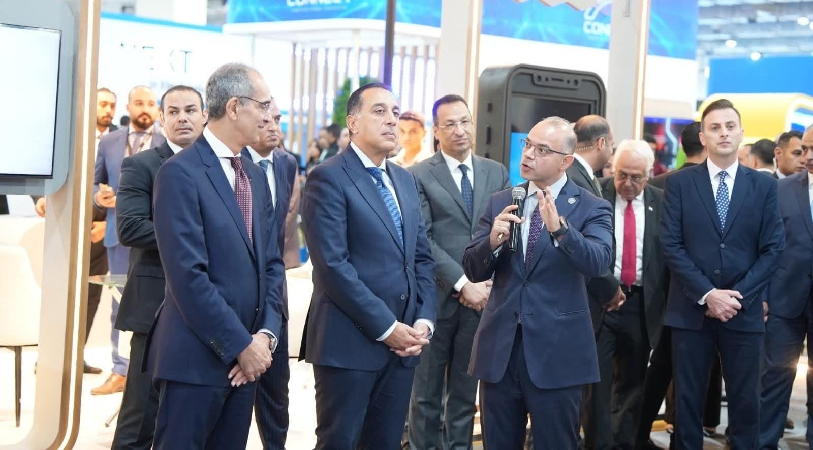 رئيس هيئة الرقابة المالية يستعرض جهود التحول الرقمي بالنظام المالي غير المصرفي