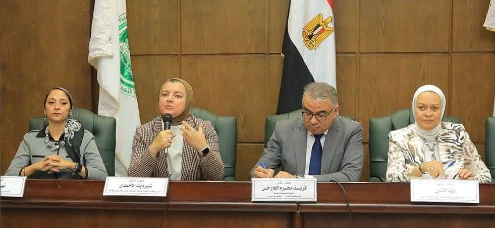 "تجارة عين شمس" تنظم ندوة تعريفية حول المنح الدولية والاتفاقيات الأكاديمية