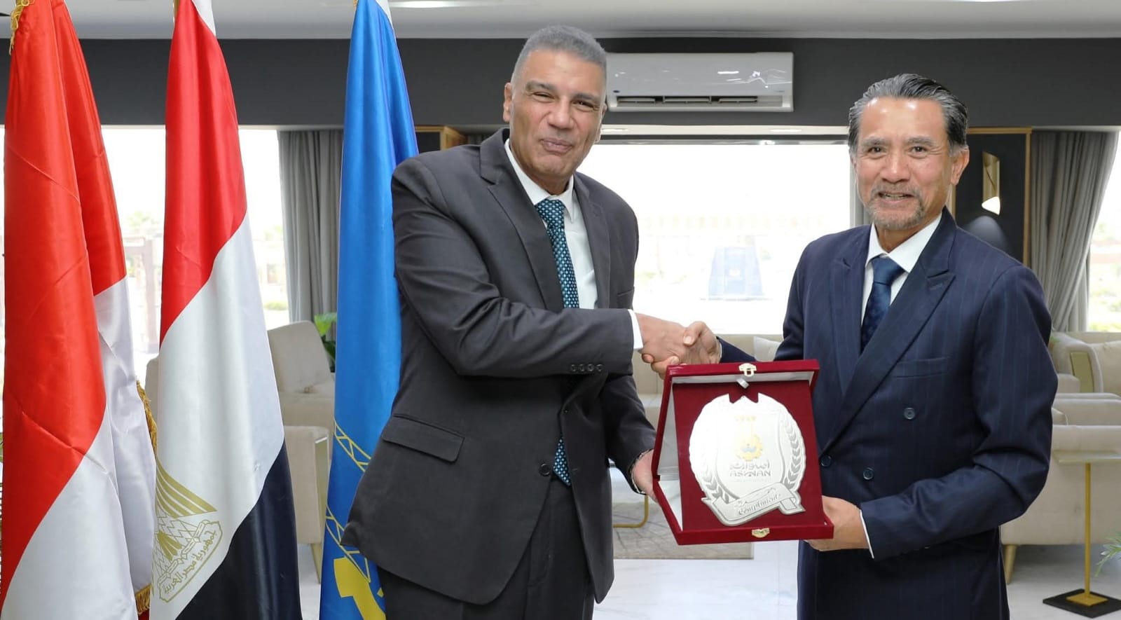 محافظ أسوان يستقبل سفير إندونيسيا لبحث تعزيز التعاون بين الجانبين