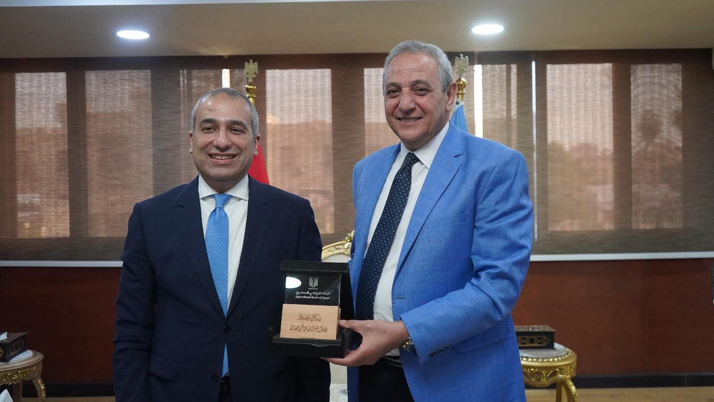 محافظ الغربية يلتقي الرئيس التنفيذي للبنك الزراعي المصري