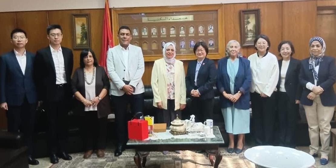 ألسن عين شمس تستقبل وفد الجامعة الصينية المفتوحة لبحث تعزيز التعاون الأكاديمي