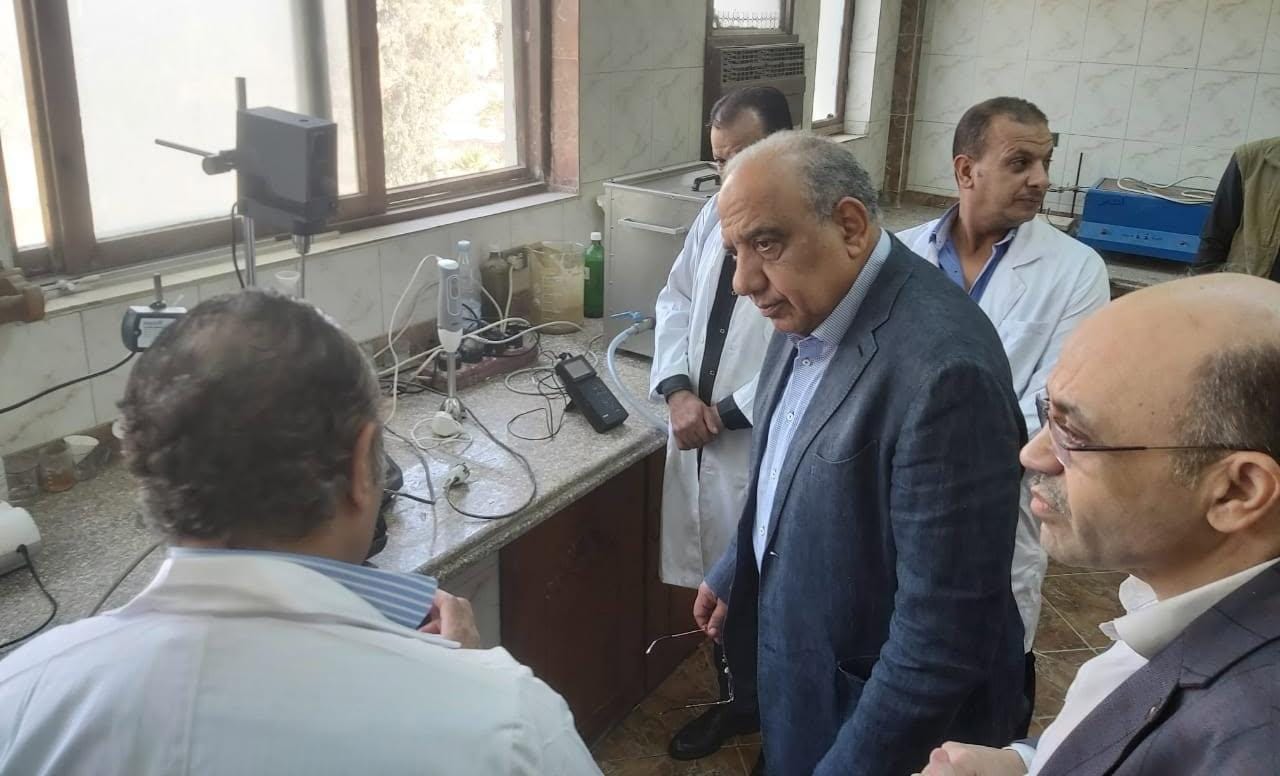 وزير الكهرباء يتفقد مجمع الوحدات التكنولوجية بمنطقة أنشاص