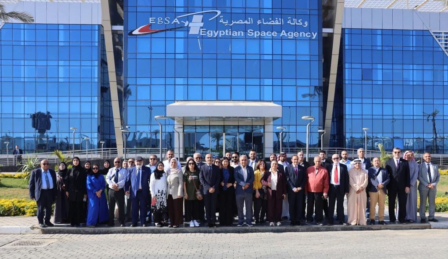 وكالة الفضاء المصرية تستقبل وفد جمعية المهندسين البحرينية