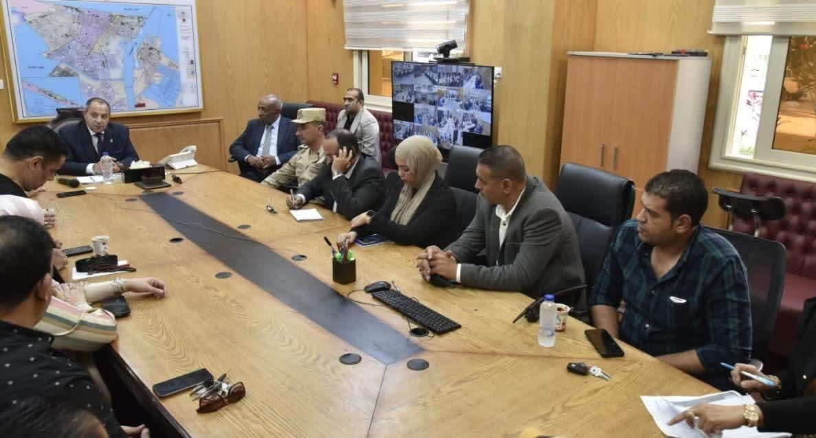 محافظ بورسعيد يترأس غرفة عمليات الشبكة الوطنية للطوارئ لمتابعة سير العملية الانتخابية