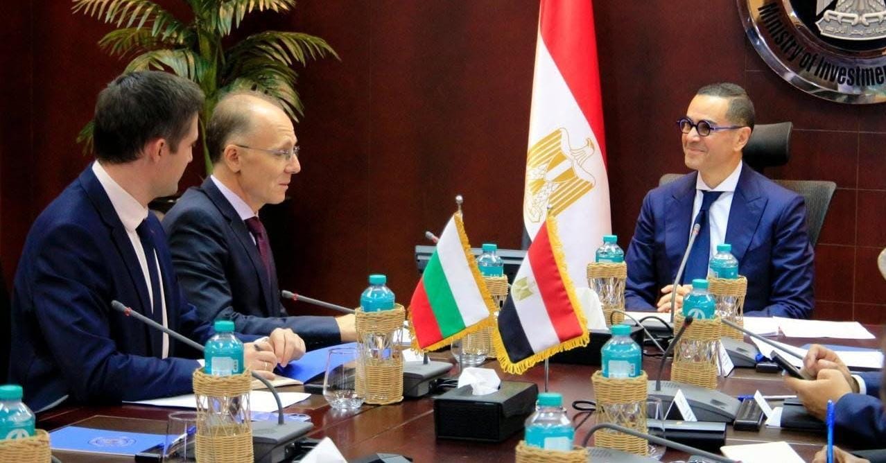 وزير الاستثمار يلتقي سفير بلغاريا بالقاهرة.. تفاصيل