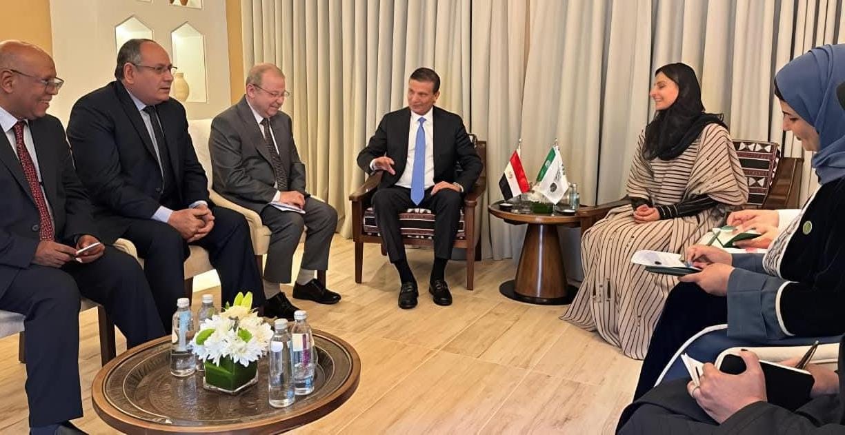 وزير الزراعة يعقد لقاءات مكثفة مع المدير التنفيذي للمجلس الدولي للتمور