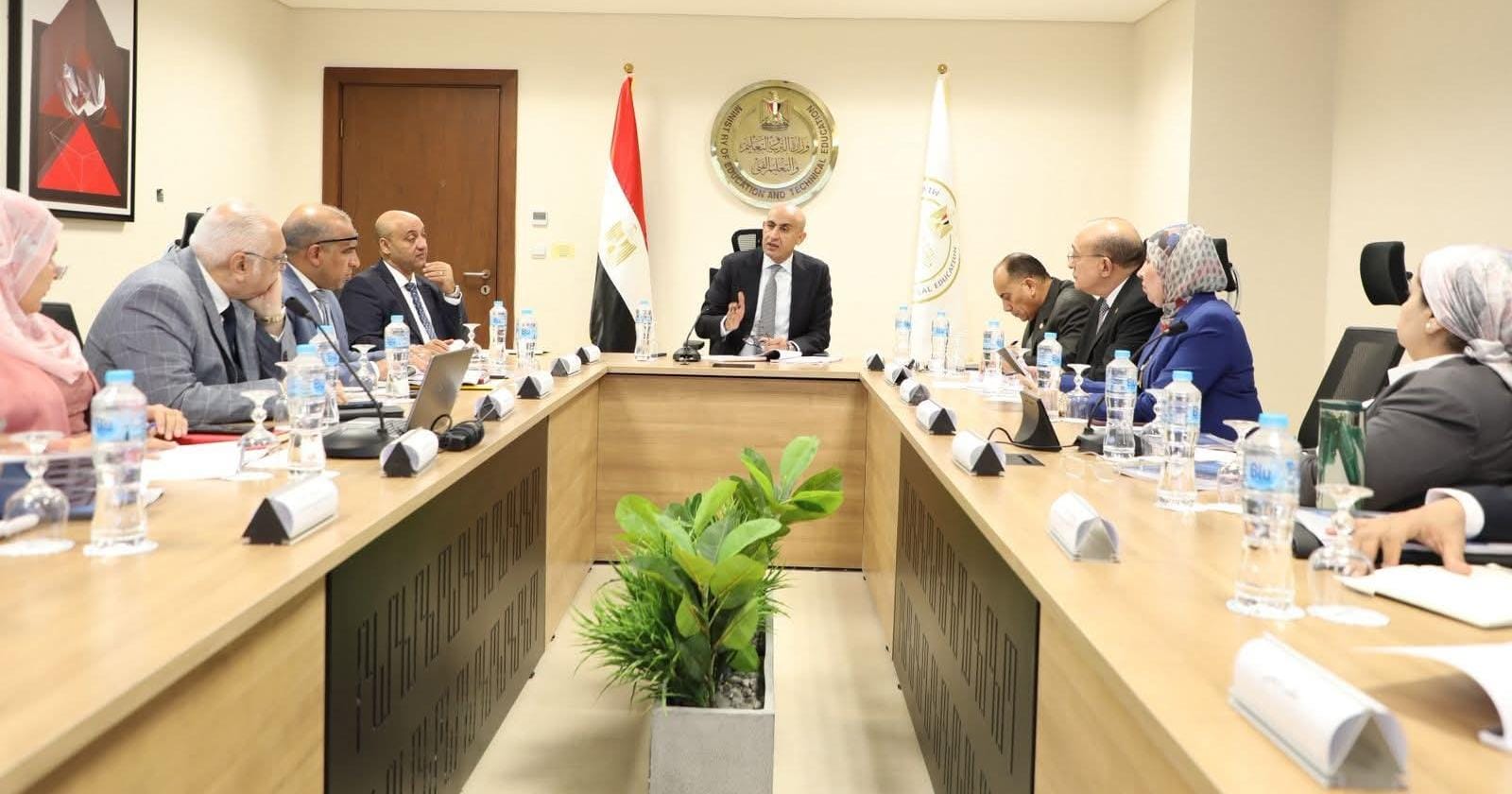 تفاصيل اجتماع المجلس الأعلى للتعليم قبل الجامعي