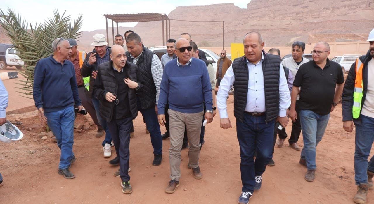 وزير الكهرباء يتفقد سير العمل بالمركز الحقلي التابع لهيئة المواد النووية بأبو زنيمة
