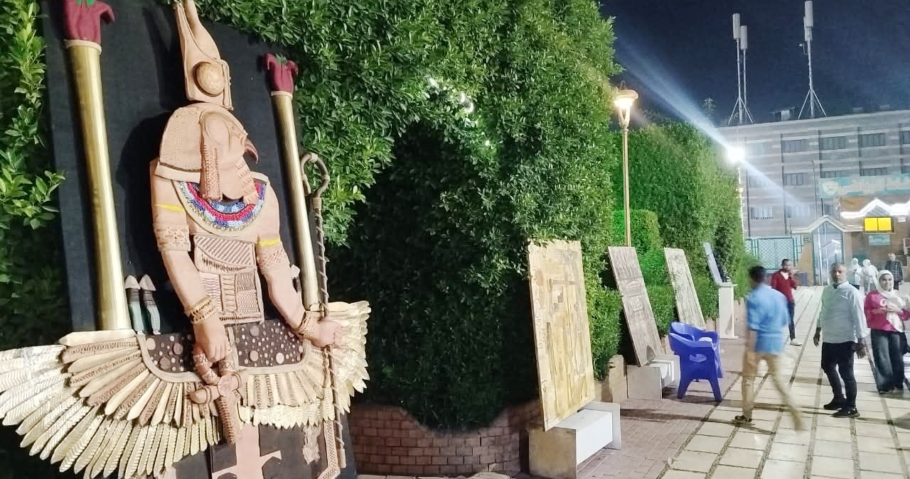 محافظة أسيوط تتزين احتفالاً بافتتاح المتحف المصري الكبير