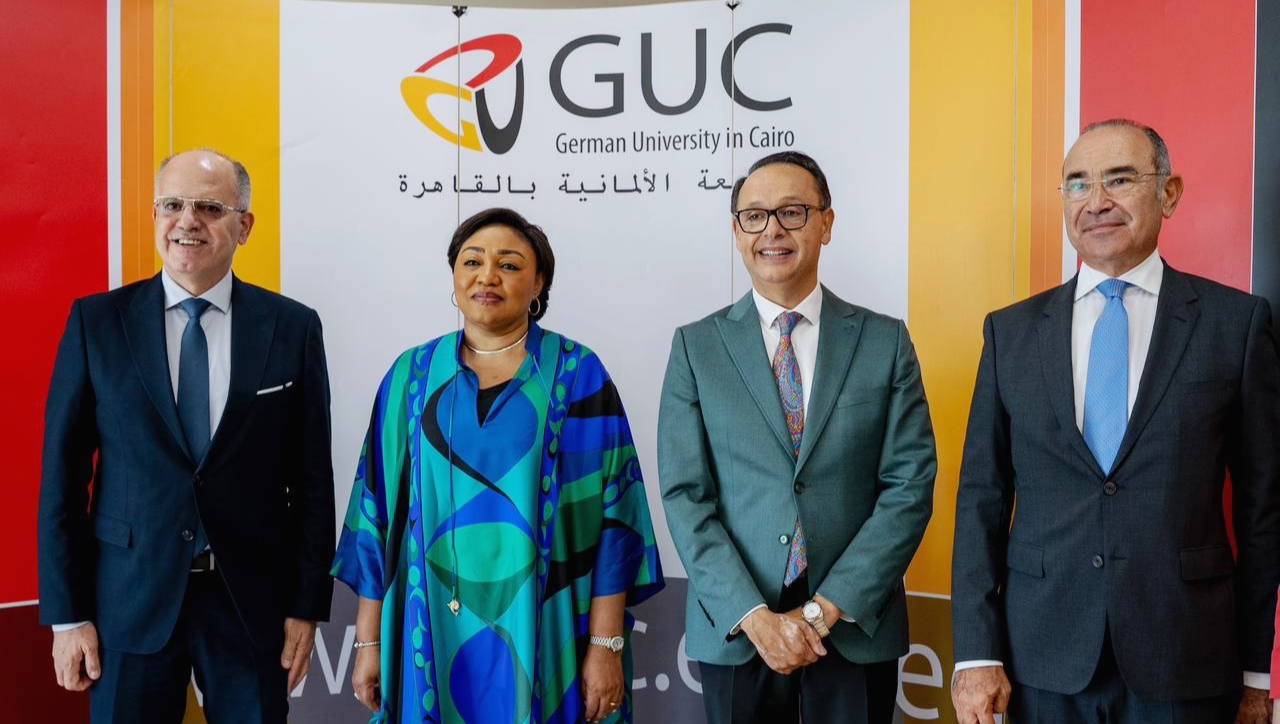 السيدة الأولى لجمهورية الكونغو الديمقراطية تزور الجامعة الألمانية بالقاهرة