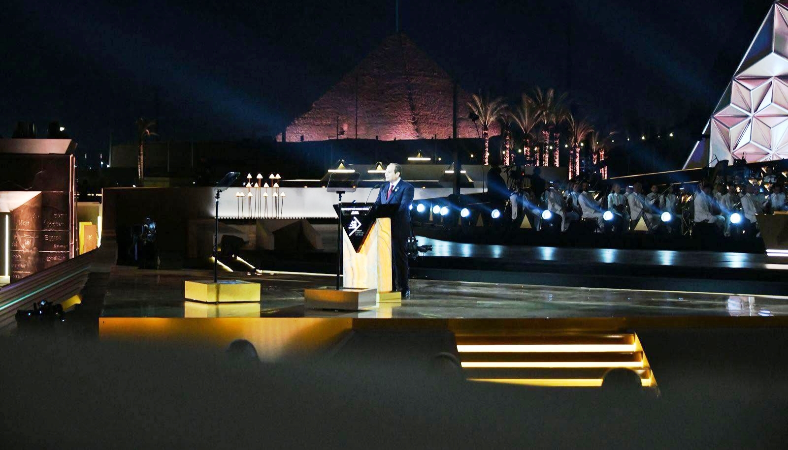 رئيس جامعة طنطا يهنئ الرئيس السيسي بمناسبة افتتاح المتحف المصري الكبير