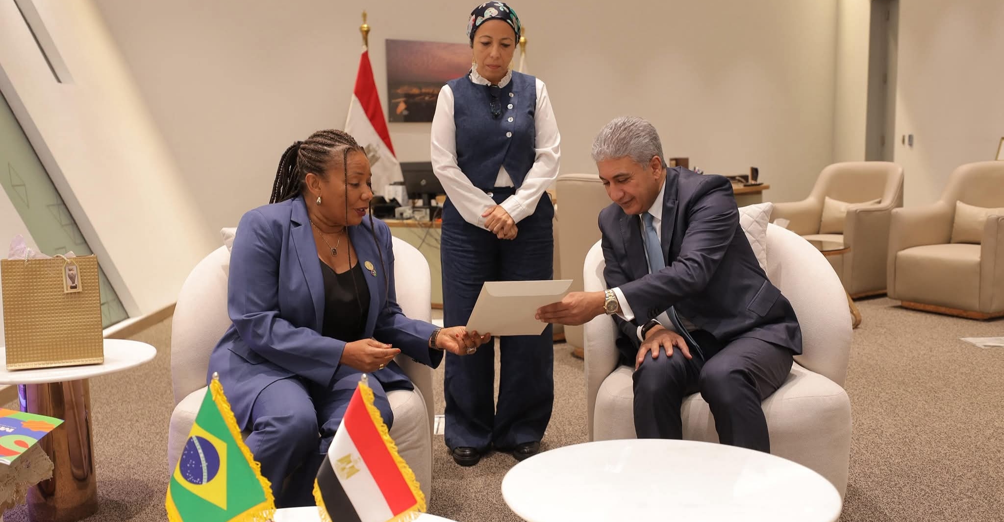 وزير السياحة يستقبل وزيرة الثقافة البرازيلية