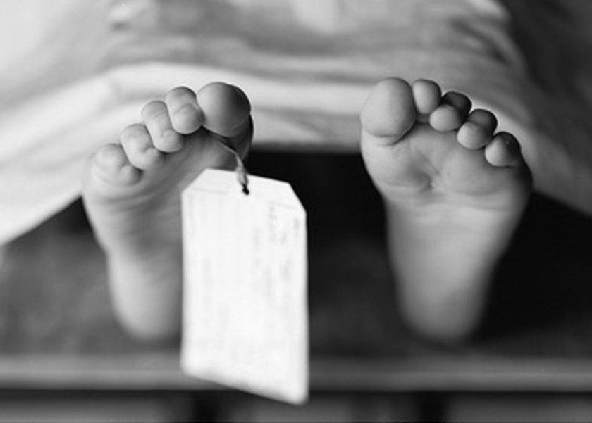 مصرع رضيعة صعقا بالكهرباء أثناء لهوها في منزلها بالبحيرة