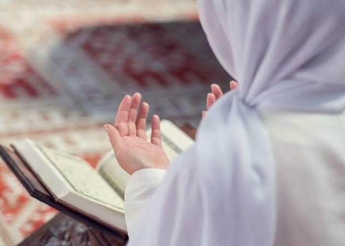 حكم المسح على الخفين أثناء الوضوء في ليالي الشتاء.. الأزهر يوضح