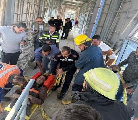 إنقاذ 4 عمال سقطوا داخل نفق بمحطة أتوبيس ترددي بالبساتين