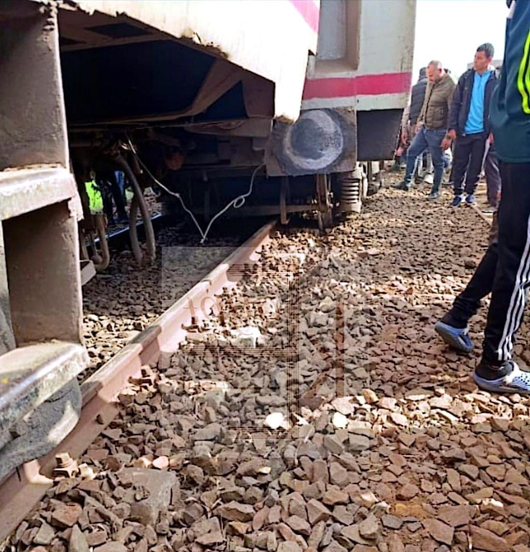 خروج عربات قطار عن القضبان بالمنوفية