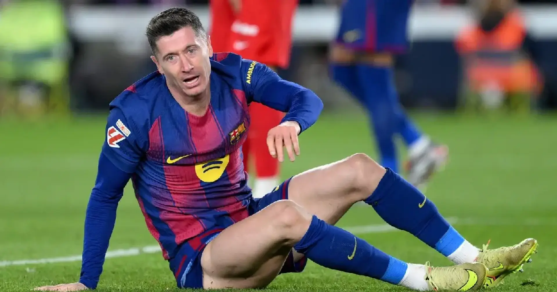 لأول مرة في مسيرته.. ليفاندوفسكي يفقد مكانه الأساسي في برشلونة ومستقبله غامض