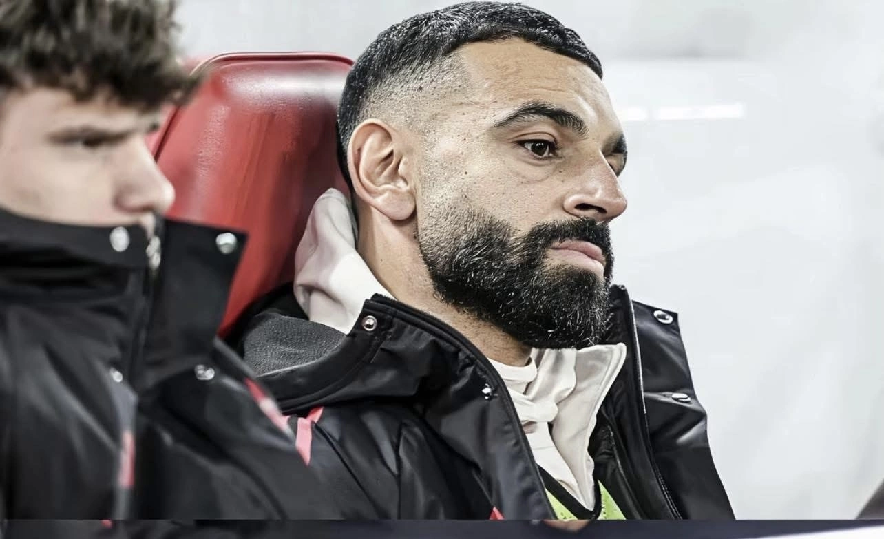 مفاجأة في تشكيل ليفربول.. محمد صلاح على مقاعد البدلاء أمام ليدز يونايتد