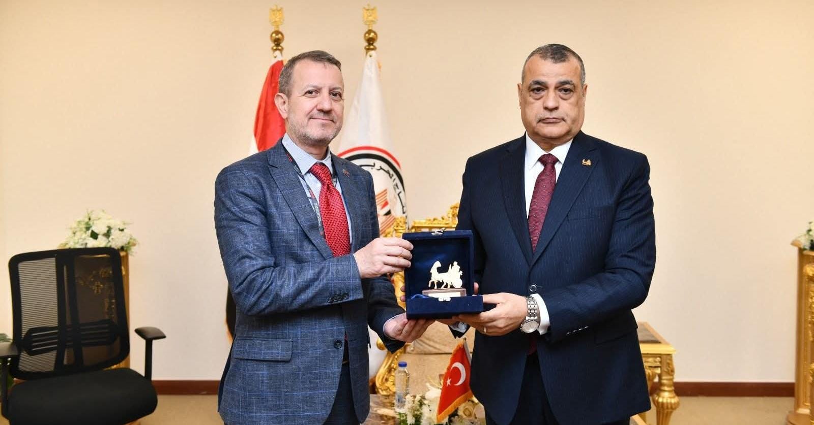وزير الإنتاج الحربي يستقبل رئيس هيئة الصناعات الدفاعية التركية
