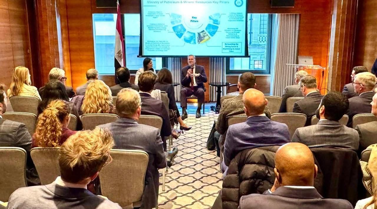 بعثة الأعمال المصرية في لندن للترويج للحوافز الاستثمارية بقطاع التعدين المصري