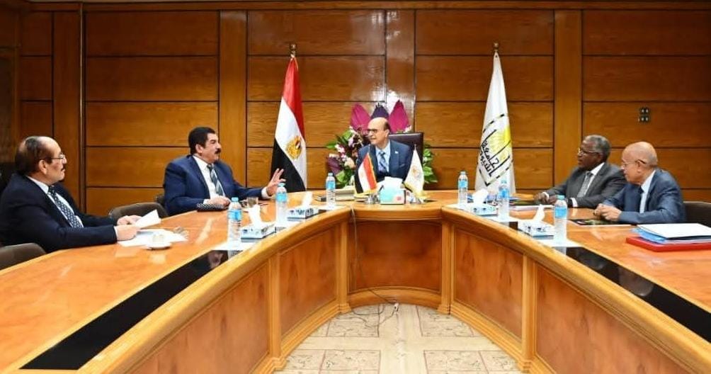 جامعة أسيوط تعقد اجتماع لجنة اختيار عميد معهد جنوب مصر للأورام