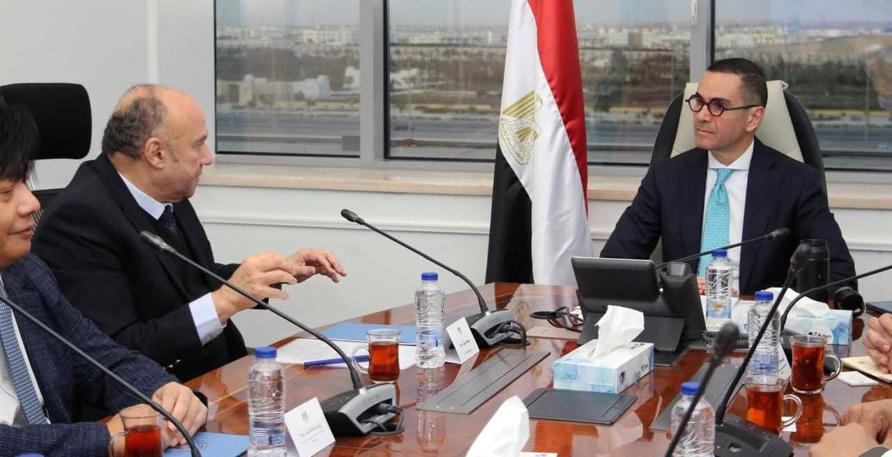 وزير الاستثمار يلتقي رئيس مجلس إدارة شركة "إل جي ـ مصر"