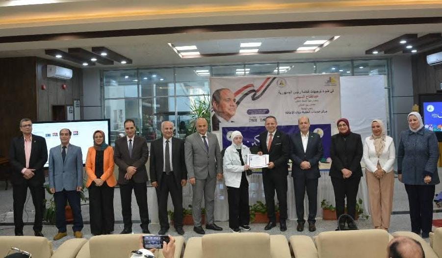 رئيس جامعة دمياط يشهد الحفل الختامي لمبادرة "تمكين"