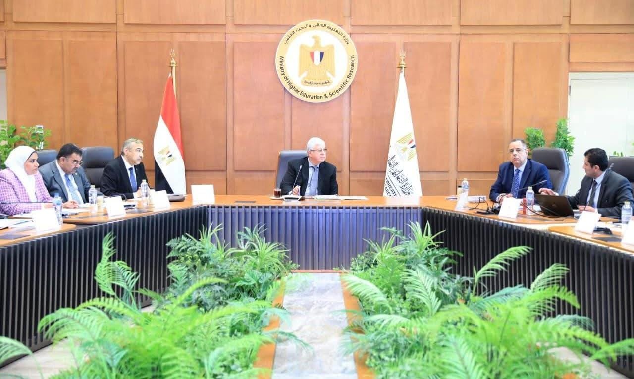 وزير التعليم العالي يترأس اجتماع مجلس إدارة صندوق رعاية المبتكرين والنوابغ