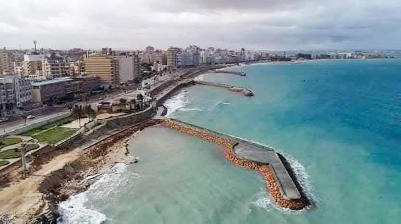 وزير الرى يتابع أعمال حماية الشواطئ المصرية للتعامل مع التأثيرات السلبية لتغير المناخ