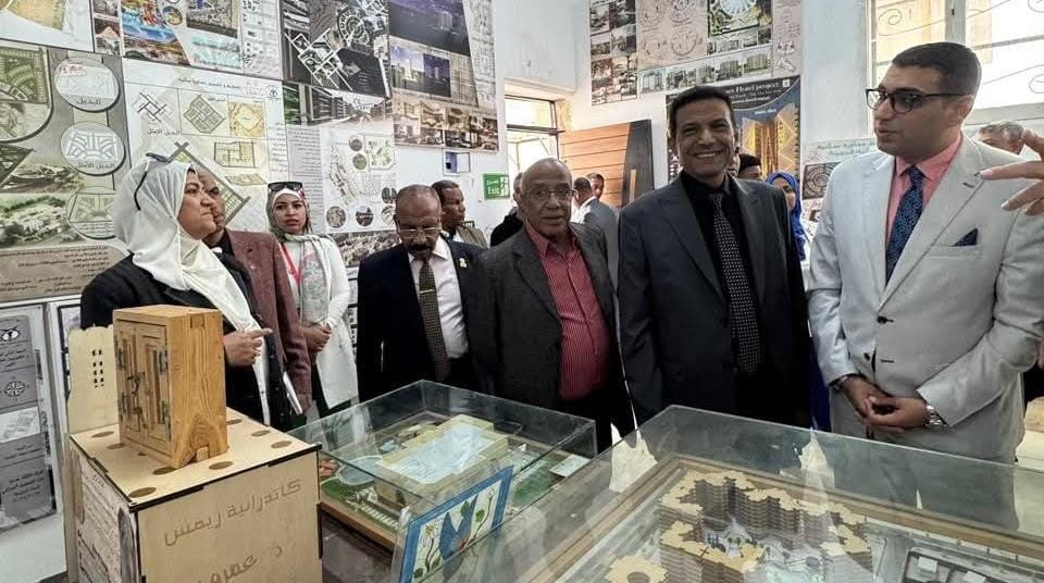 جامعة الأقصر تشارك في الملتقى الأول للتوظيف والابتكار بالمعهد العالي للهندسة والتكنولوجيا بالطود